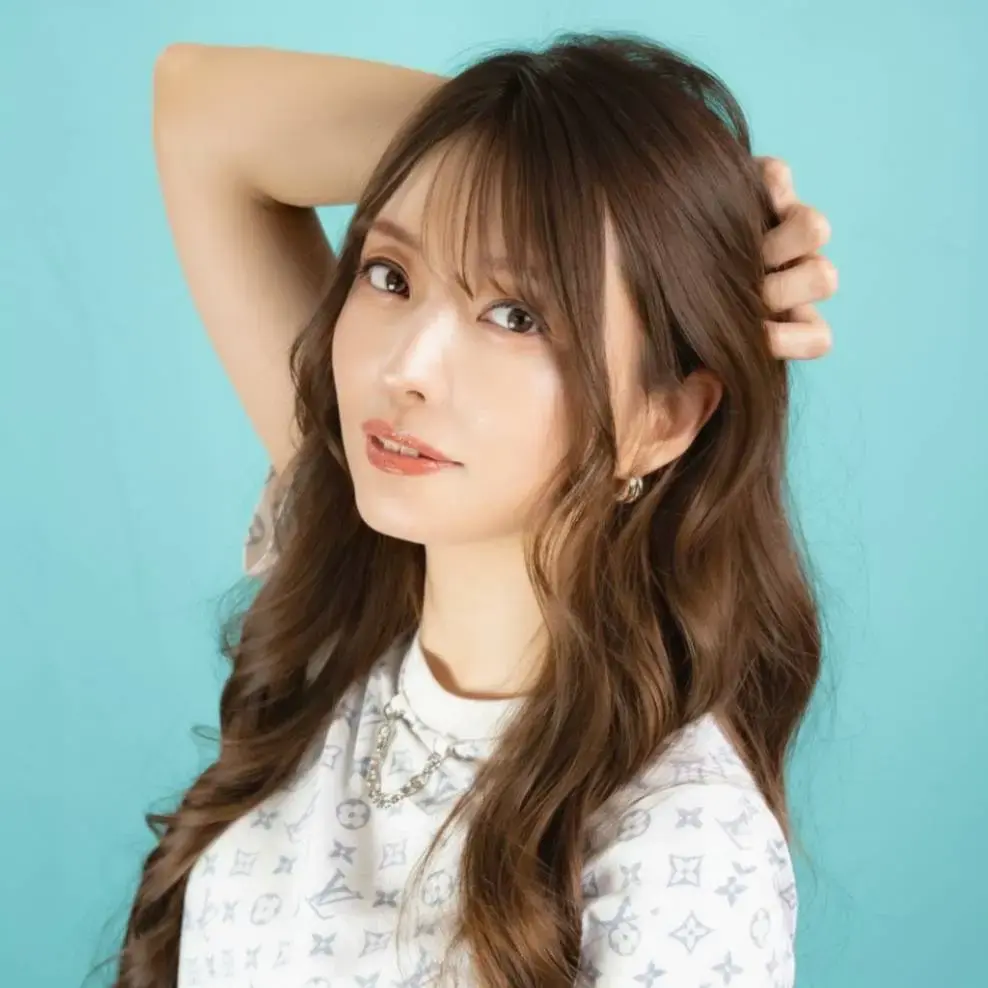 三宮ほしの︎